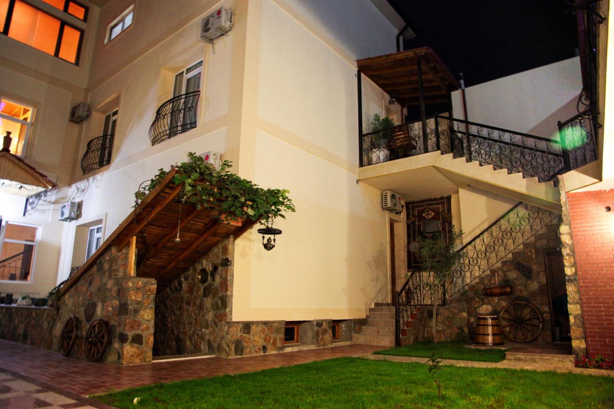 East Legend Hotel Bakú Exterior foto